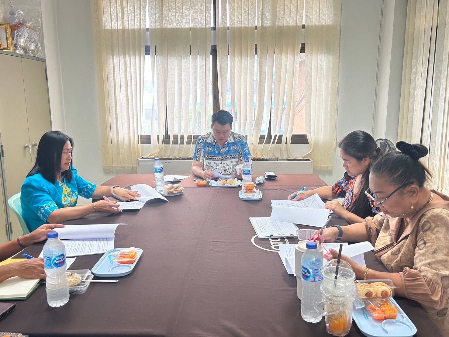 สพอ.พระสมุทรเจดีย์ ประชุมคณะอนุกรรมการกลั่นกรองและติดตามการดำเนินงานกองทุนพัฒนาบทบาทสตรีอำเภอพระสมุทรเจดีย์ ครั้งที่ 1/2568