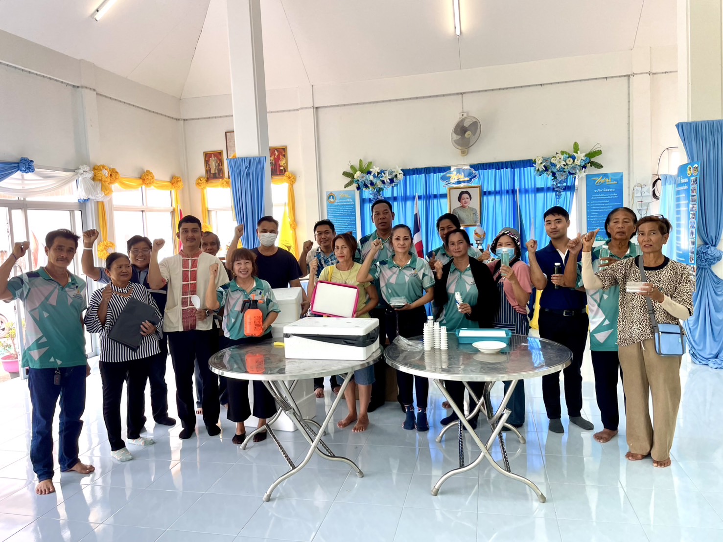 สพอ.พระสมุทรเจดีย์ ร่วมกิจกรรม " CBTx ชุมชนล้อมรักษ์ " เพาะพันธุ์ผักไฮโดรโปนิกส์ (Hydroponic)