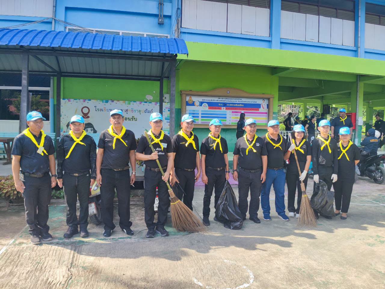พช.พระสมุทรเจดีย์ ร่วมกิจกรรมจิตอาสาพัฒนา เนื่องในวันพระราชสมภพพระบาทสมเด็จพระปรเมนทรมหามงกุฎ พระจอมเกล้าเจ้าอยู่หัว